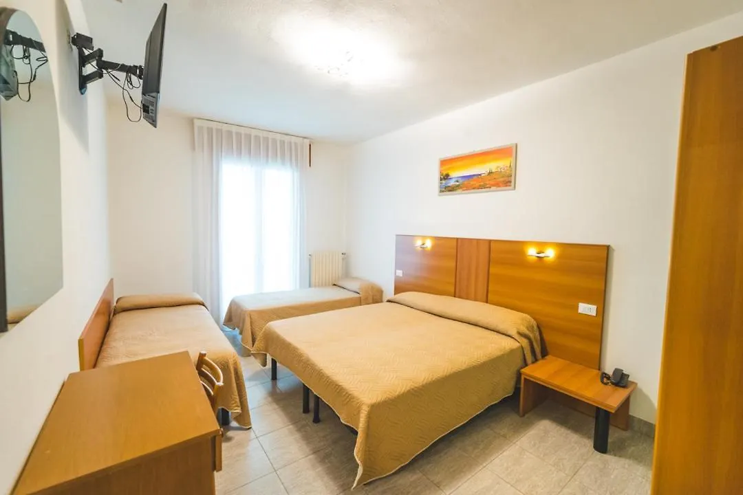 Hotel Grand Prix Sottomarina 3*,  Italy